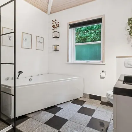 Lovely In Beautiful Surroundings, Near Mols Bjerge And - 4 Bedrooms * Ebeltoft
