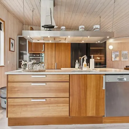 Lovely In Beautiful Surroundings, Near Mols Bjerge And - 4 Bedrooms Feriehus