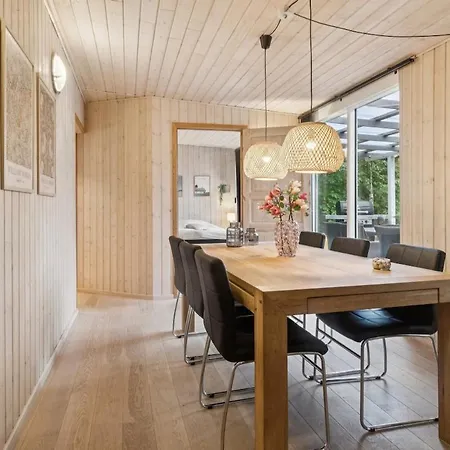 Lovely In Beautiful Surroundings, Near Mols Bjerge And - 4 Bedrooms Feriehus
